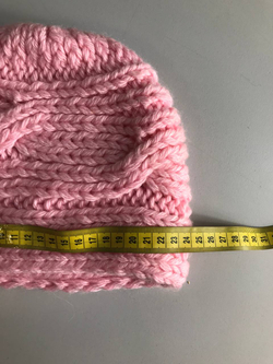 Шапка приятного оттенка