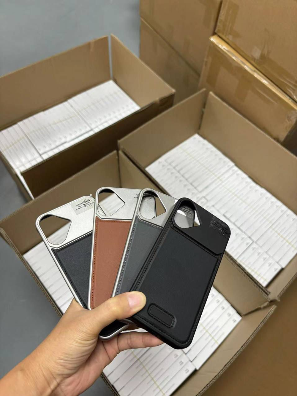 Арома-чехол для iPhone 16 Pro Max, алюминиевый и кожаный