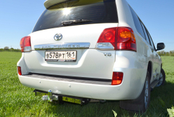 Фаркоп Лидер-Плюс для TOYOTA LAND CRUISER 200 2007-/ LEXUS LX 570 2007-,LX 450d 2015- (C НЕРЖ. ПЛАСТИНОЙ) с электрикой (Smart) и сертифкатом в комплекте арт.(T110-F(N))