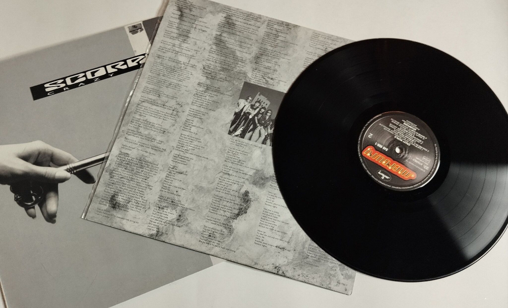 Винтажная виниловая пластинка LP Scorpions Crazy World (Germany 1990)