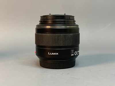 Panasonic Lumix Leica DG 25mm f/1.4 ASPH