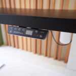 Регулируемый компьютерный стол Motor UP с регулировкой по высоте — столешница МДФ черный