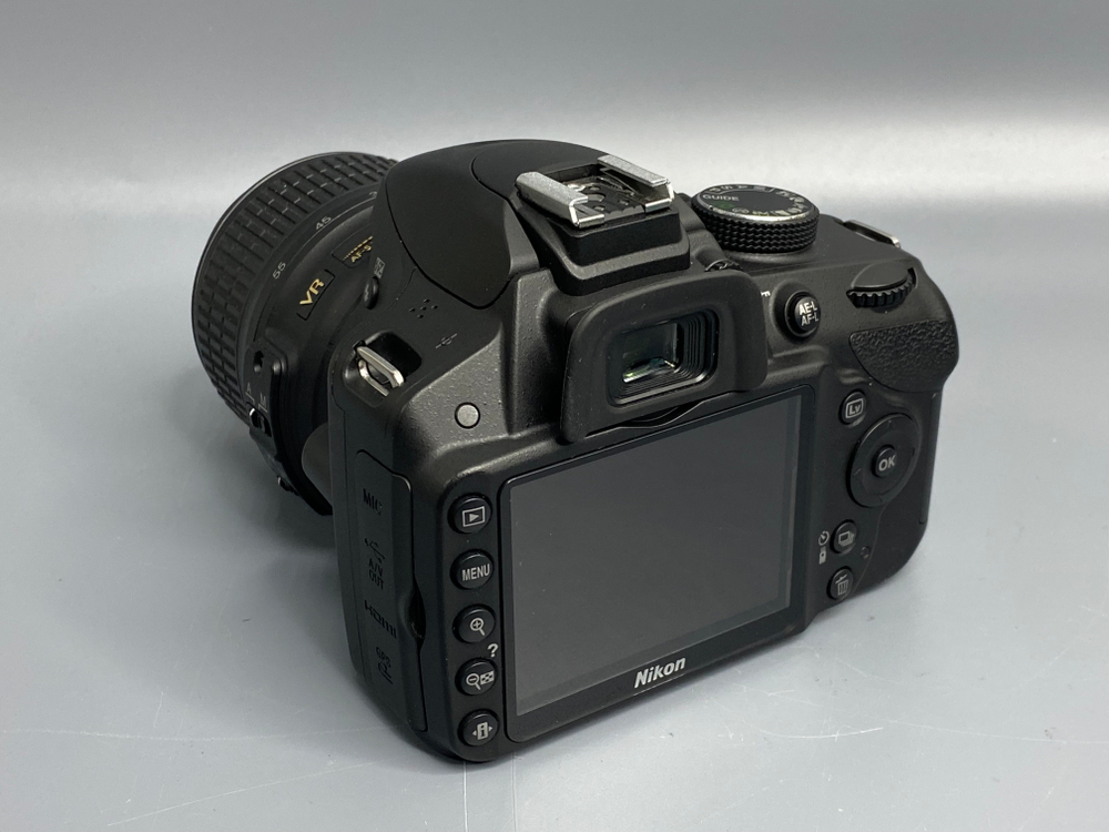 Nikon D3200 kit 18-55mm 200 кадров