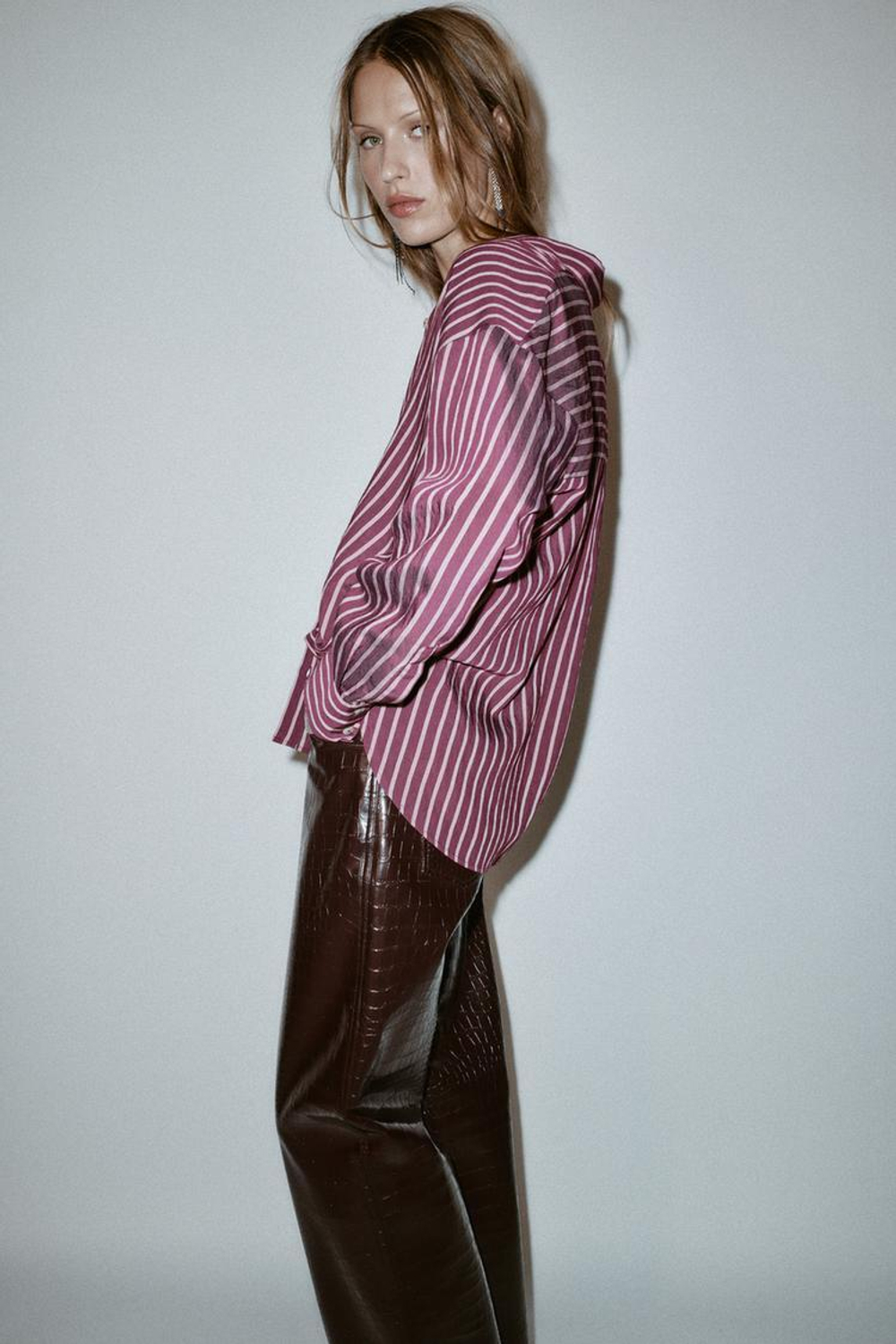 ZARA РУБАШКА ОВЕРСАЙЗ В ПОЛОСКУ ИЗ ПОПЛИНА, МАРСАЛА