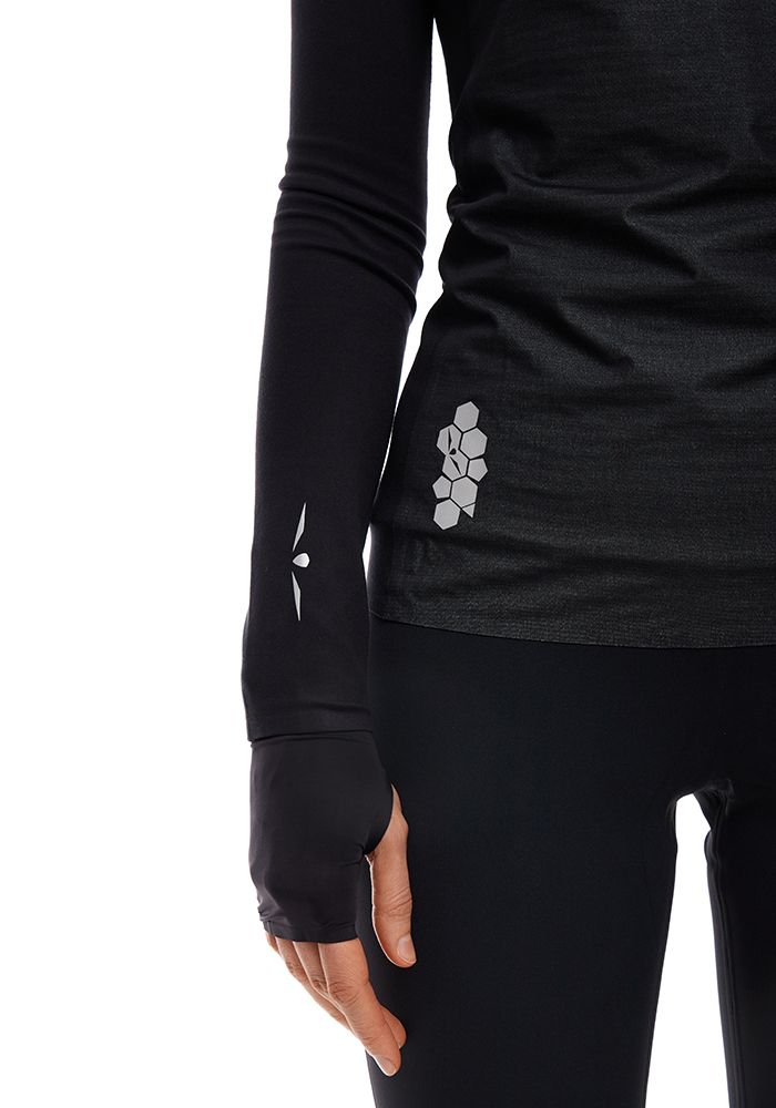 ЛОНГСЛИВ С МЕМБРАННОЙ ВСТАВКОЙ ЖЕНСКИЙ 1/2 ZIP MEMBRANE | BLACK SILVER