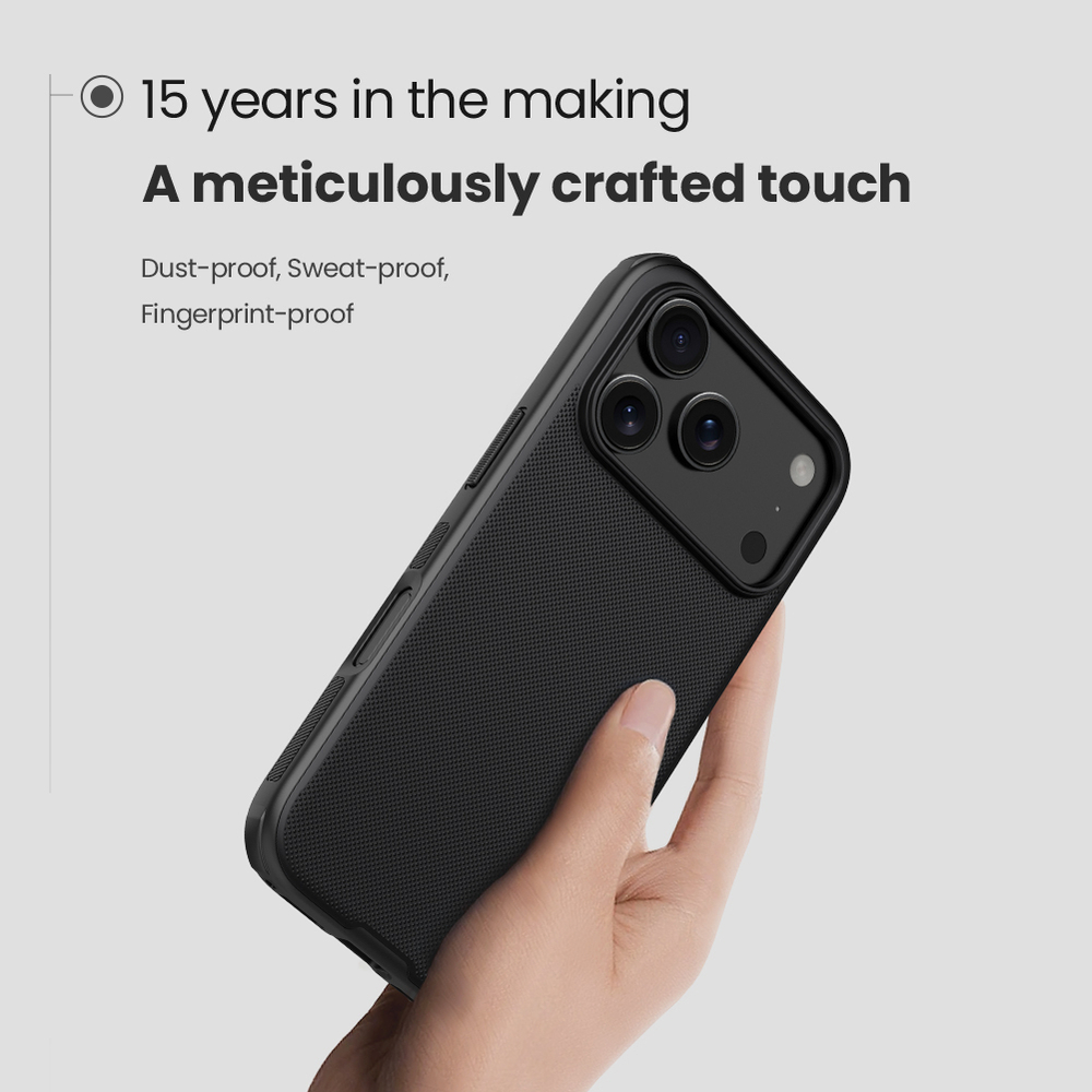 Противоударный чехол черного цвета от Nillkin для смартфона iPhone 17 Pro Max, серия Super Frosted Shield Pro