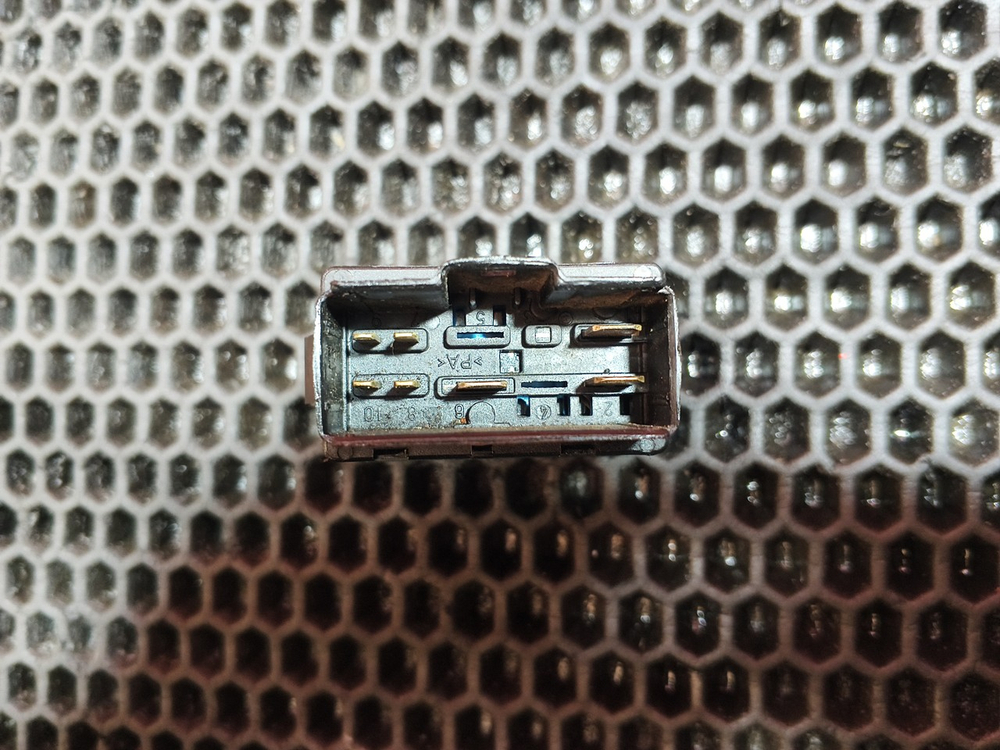 Кнопка тормоза прицепа