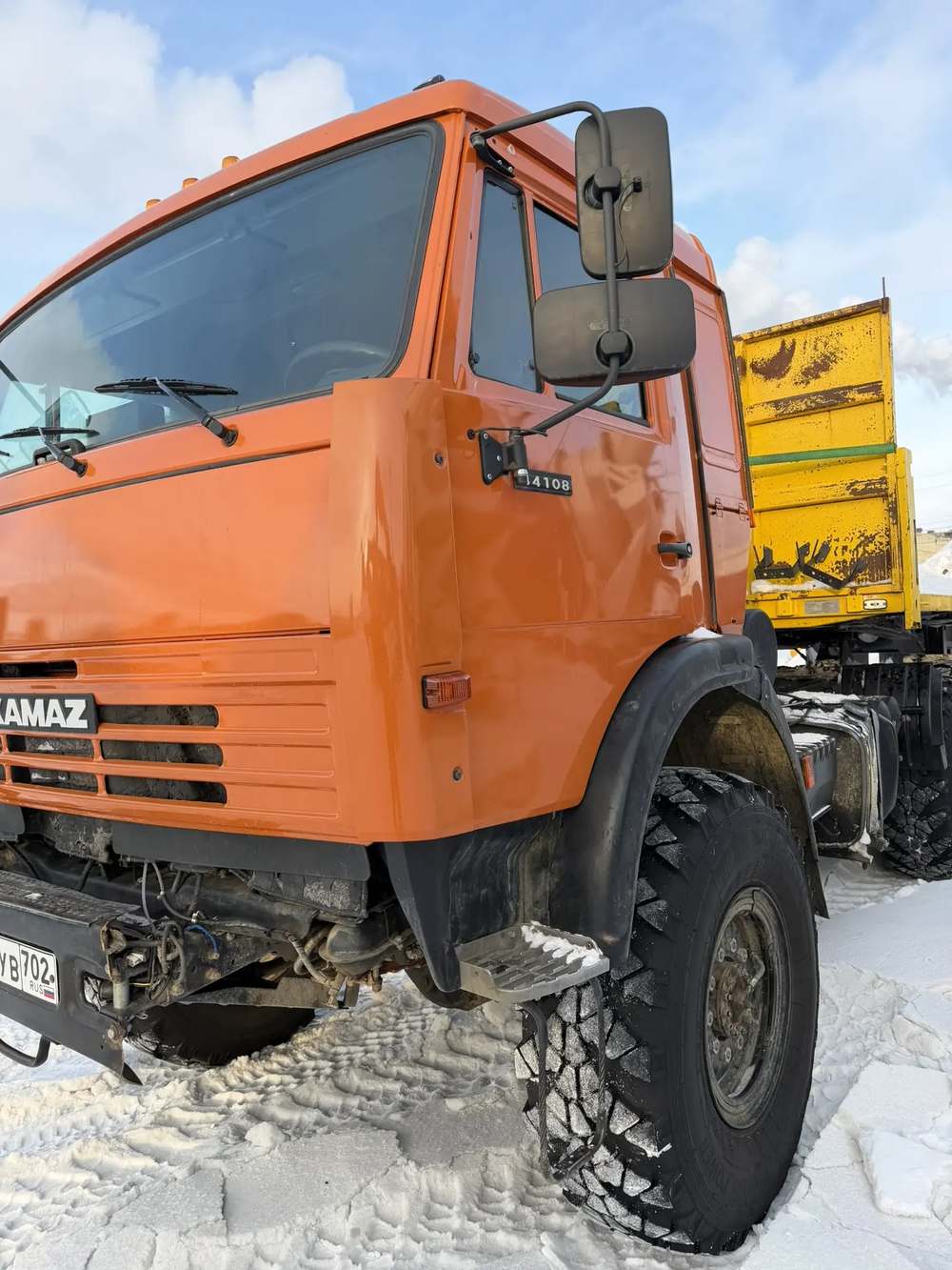 КамАЗ 44108 6x6 Седельный тягач 44108-10 (Дизельный, 10,9 л, 245 л.с., МТ)