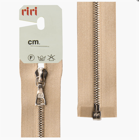 Молния металл Riri, на атласной тесьме, 4 мм,  цвет 2230, бежевый
