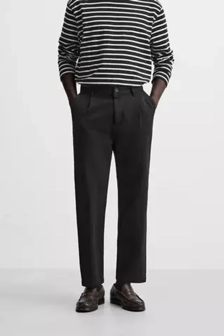 ZARA БРЮКИ REGULAR FIT СО СКЛАДКАМИ, ЧЕРНЫЙ