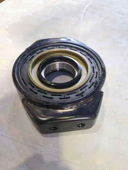Промежуточная опора в сборе (D70,L220, 2 отв.,обойма 20мм) SH HOWO (Shaft-Gear)