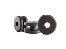 втулка проходная изоляционная 8 мм