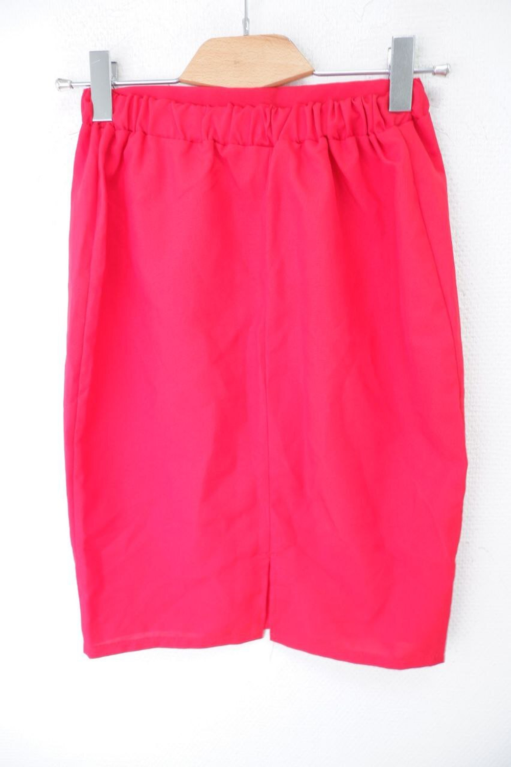 Юбка яркого цвета 42 размер