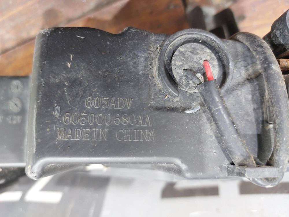 ПТФ передняя правая Chery Tiggo 8 Pro 21-нв Б/У Оригинал 605000680AA