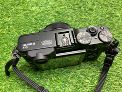 FujiFilm X10