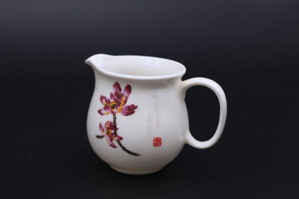 Сливник с  цвеком сливы, фарфор, 180мл