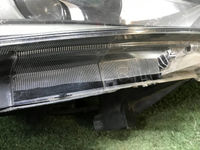 Битая Фара правая Toyota Hilux 8 (2015-2020) LED