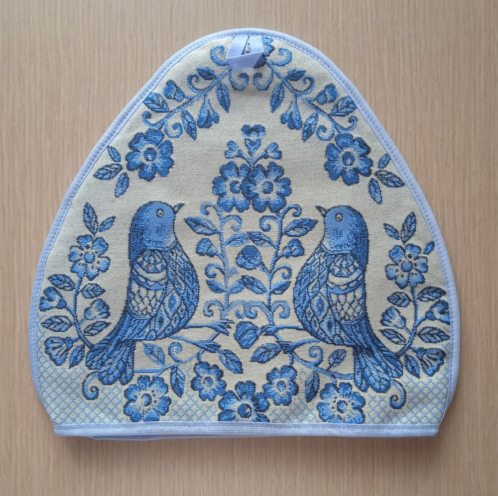 Гобеленовый набор для кухни Гжель птички (колпак на чайник и прихватка)