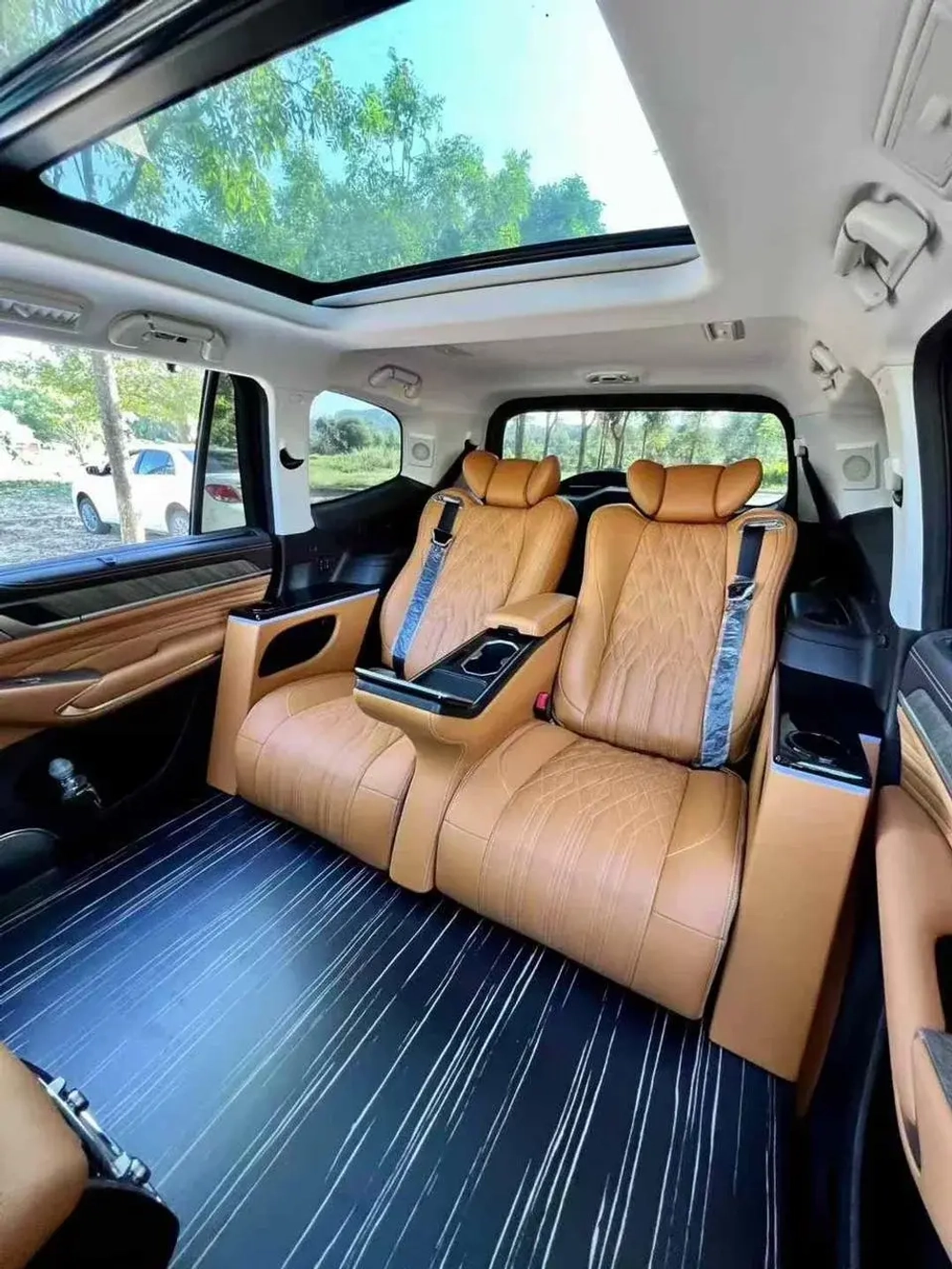 Сиденья капитанские кресла для TANK 500 Танк 500 Капитанские сидение VIP декор