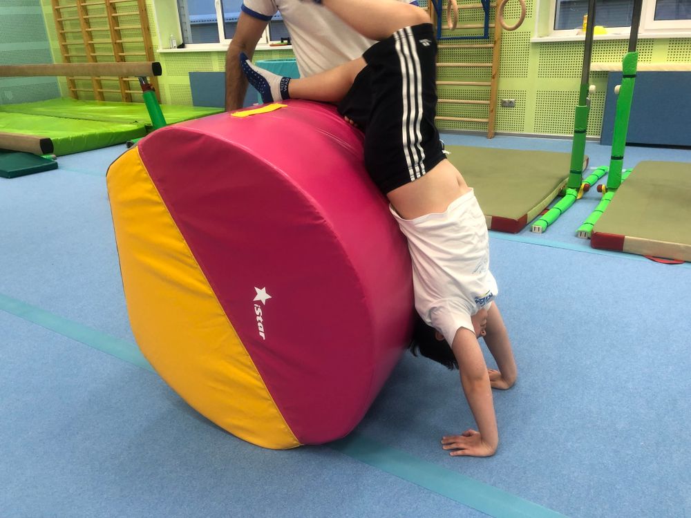 Мягкий модуль гимнастический - "Флик-фляк" (средний размер)