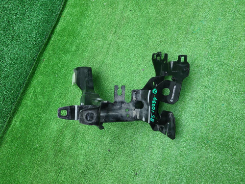 Кронштейн фары левый BMW 5er G30, G31 (2016-2023)