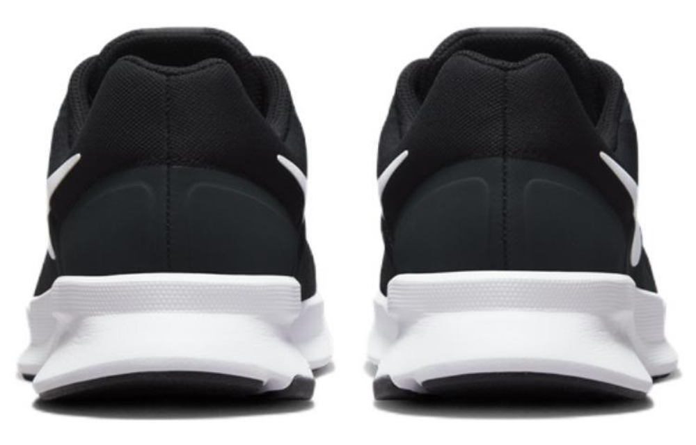 Кроссовки Nike Run Swift 3