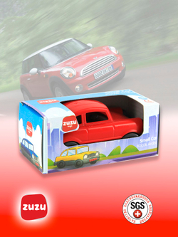 Машинка Маленький автомобиль. Машинки для мальчиков с раннего возраста.