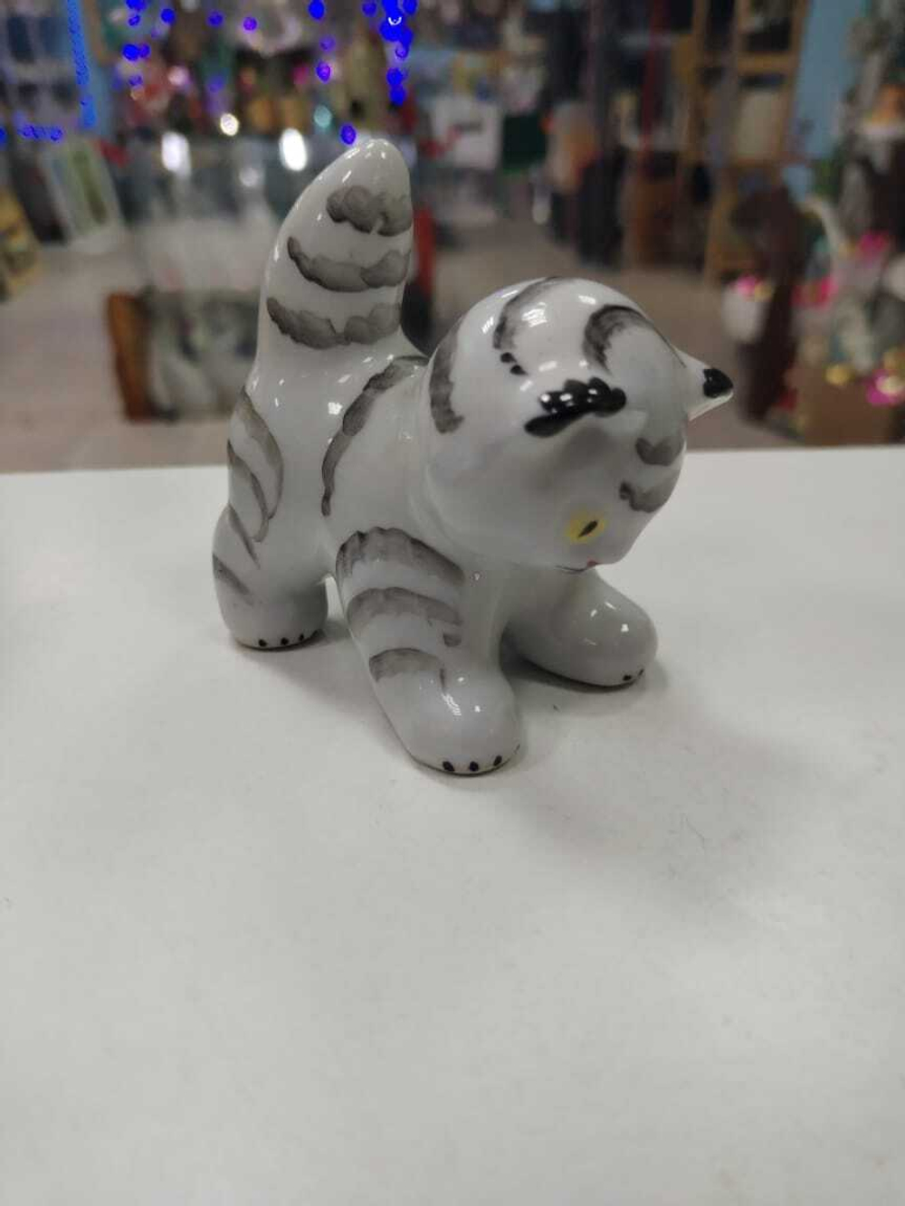 Статуэтка «Котёнок», Вербилки, фарфор, СССР, 1970-е гг.