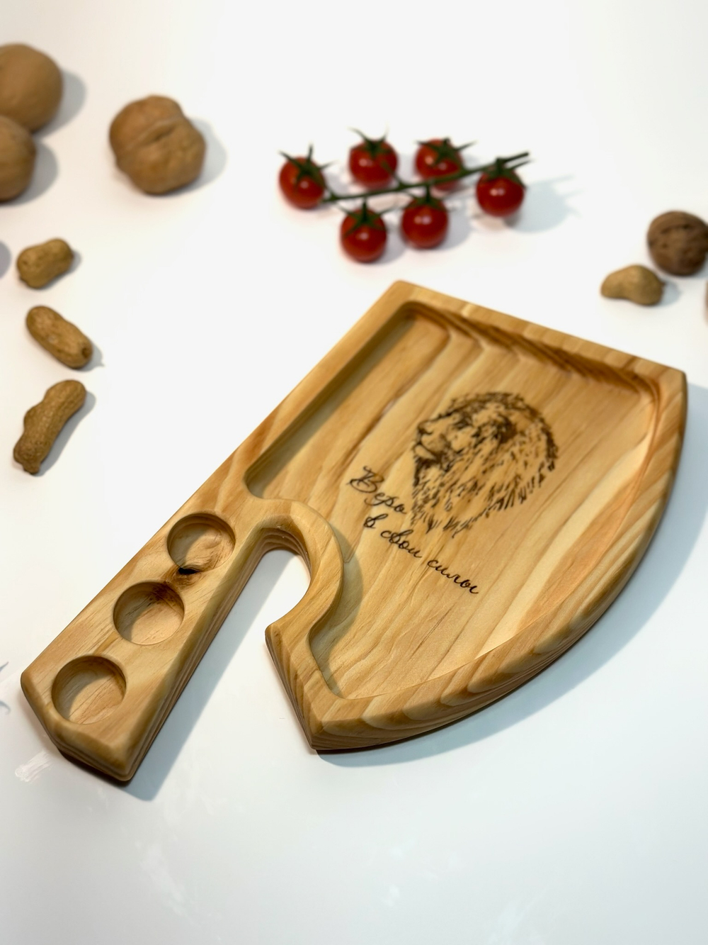 Сервировочная доска "Топор" (с углублением).