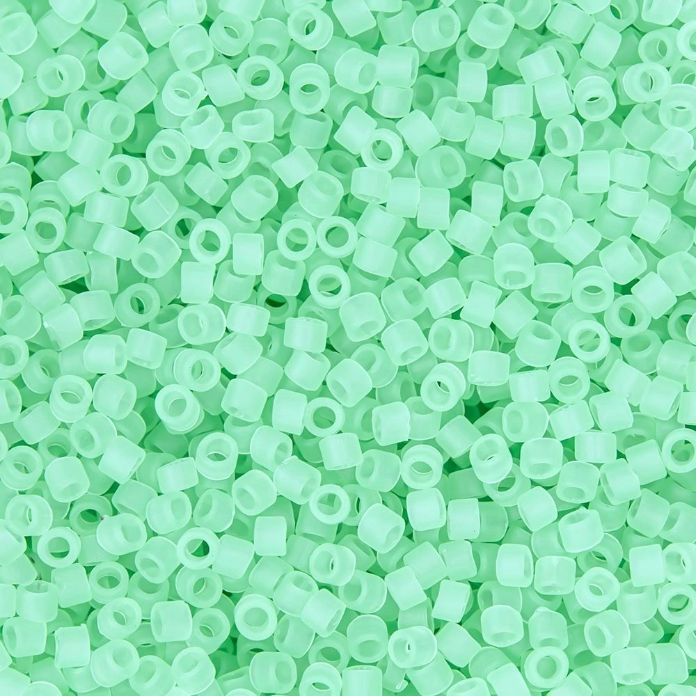 Японский бисер TOHO Treasure (№144F), жемчужный матовый