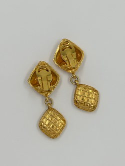 Клипсы с кристаллами Chanel
