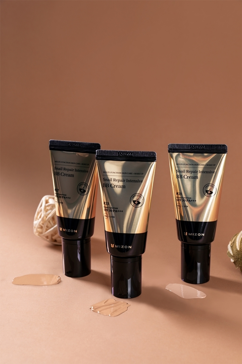 Mizon Snail Repair Intensive - Увлажняющий BB-крем SPF 30, 50 ml