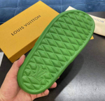 Шлепанцы Louis Vuitton