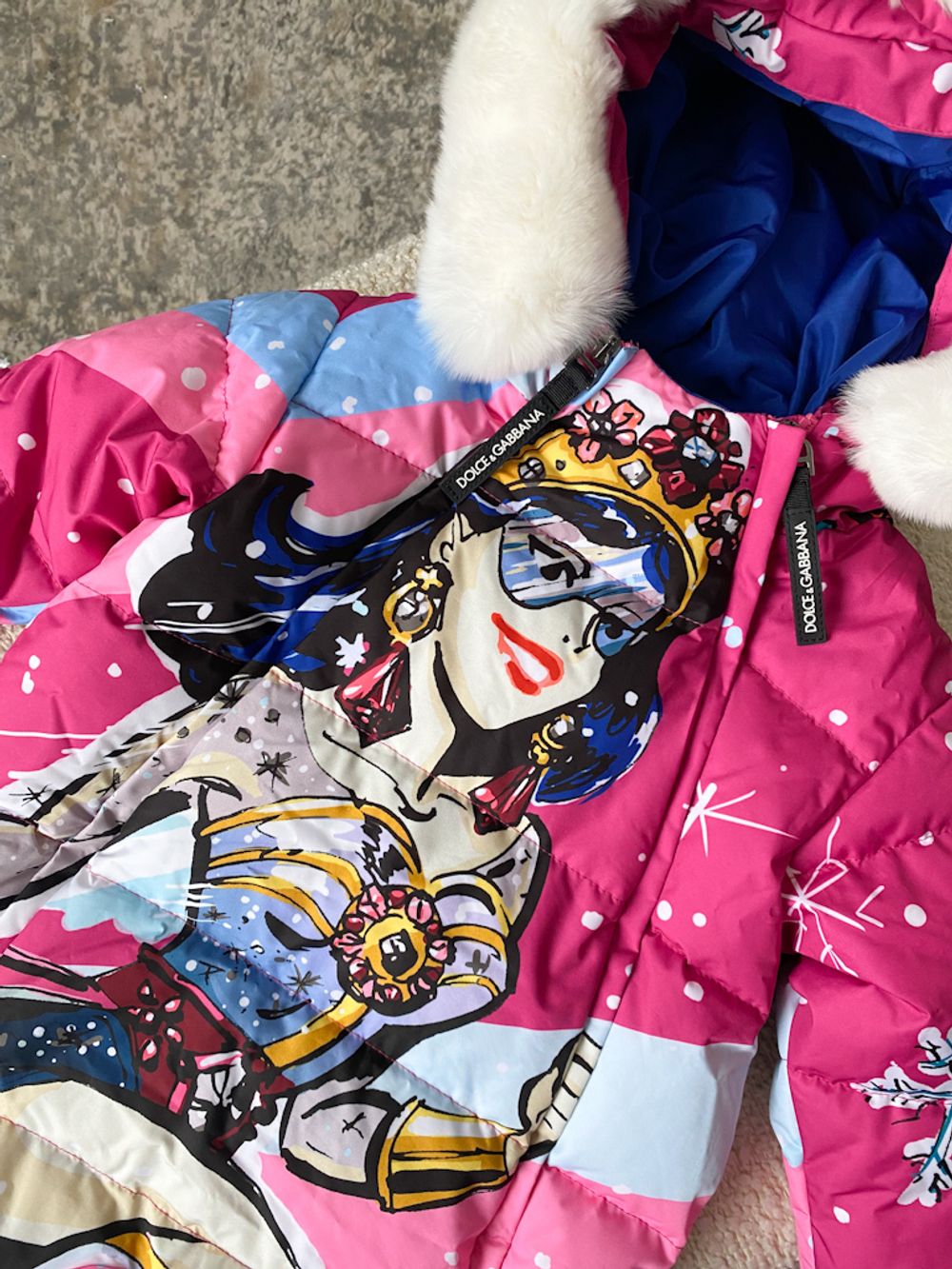 Новый пуховый комбинезон Dolce&Gabbana, 68