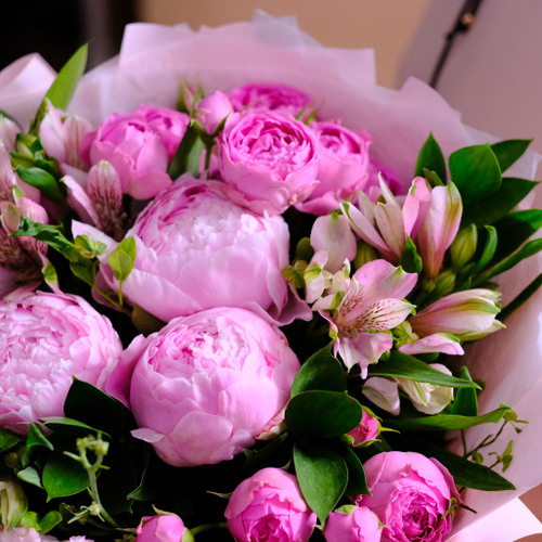 Купить Букет с пионами и пионовидными розами #17