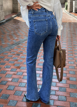 Джинсы Bootcut
