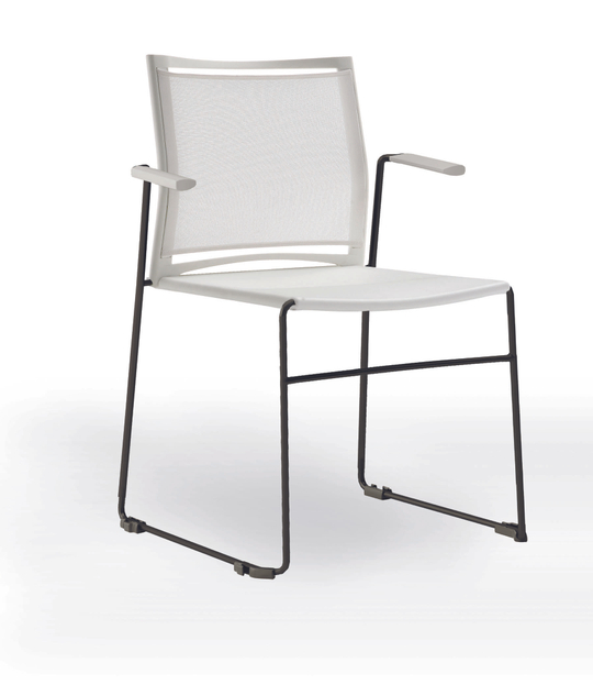 Web стул на полозьях с подлокотниками и спинкой-сеткой