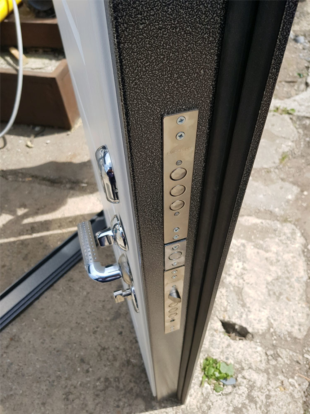 Входная металлическая дверь RеX (РЕКС) 11 Антик серебро / ФЛ-243 Силк сноу (белый матовый, без текстуры)