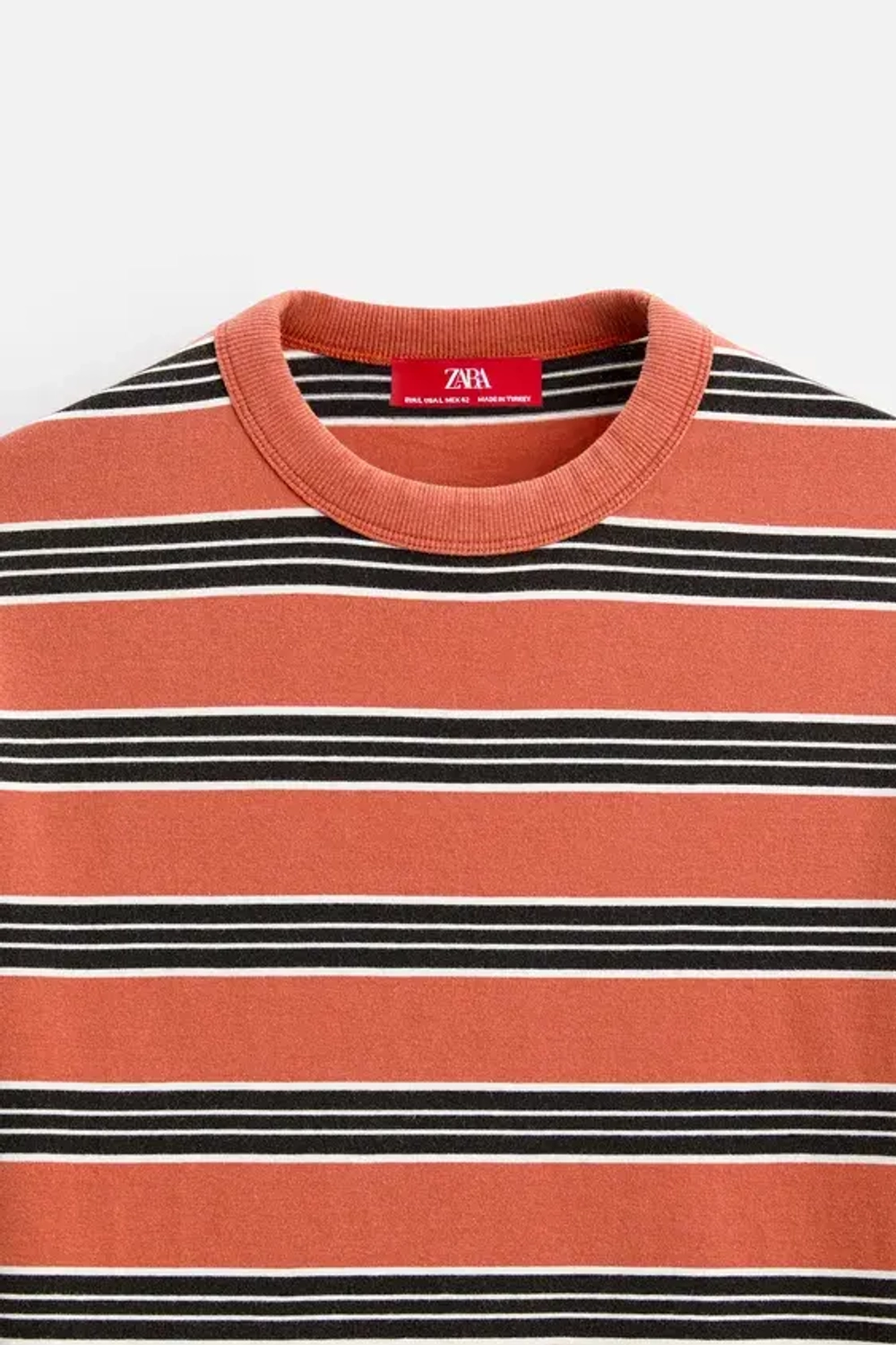 ZARA Х HARRY LAMBERT ФУТБОЛКА В ПОЛОСКУ, ЧЕРНЫЙ/ОРАНЖЕВЫЙ