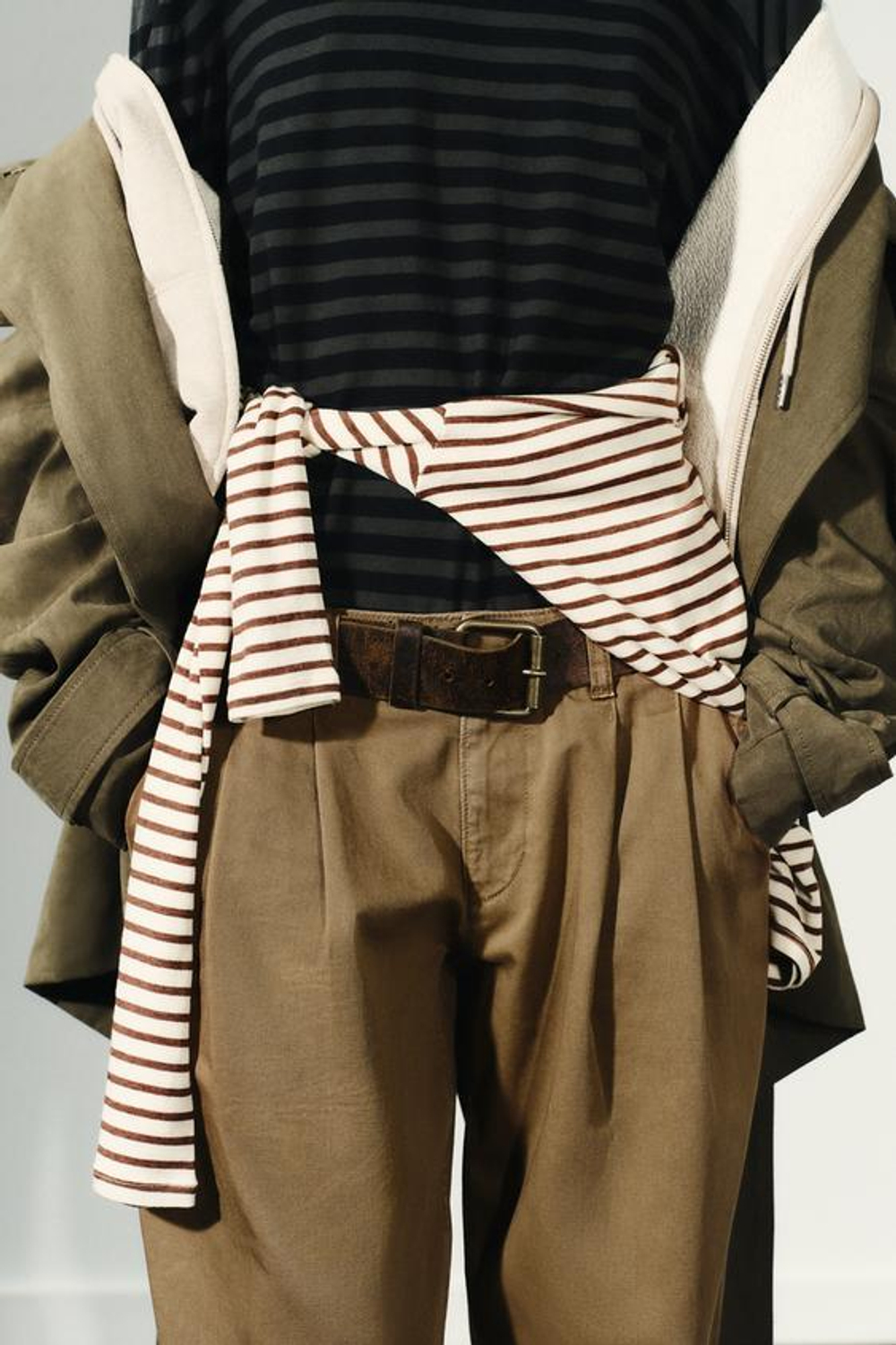 ZARA БРЮКИ ЧИНОС С НИЗКОЙ ПОСАДКОЙ, КОРИЧНЕВЫЙ