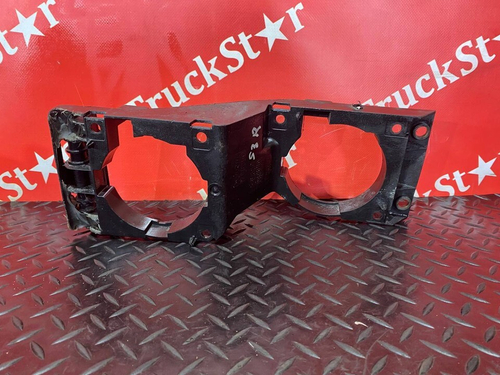 Кронштейн противотуманной фары правой