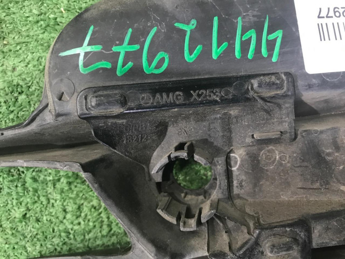 Решетка переднего бампера правая Mercedes GLC X253 (2015-2019) AMG