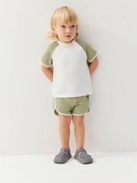 Комплект футболка и шорты "Олива" из рифленой ткани 0+