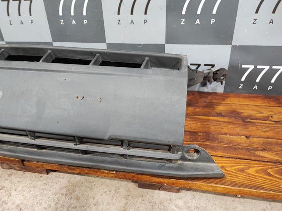 Решетка переднего бампера Boxer Jumper Ducato 14- БУ Оригинал 1315077070