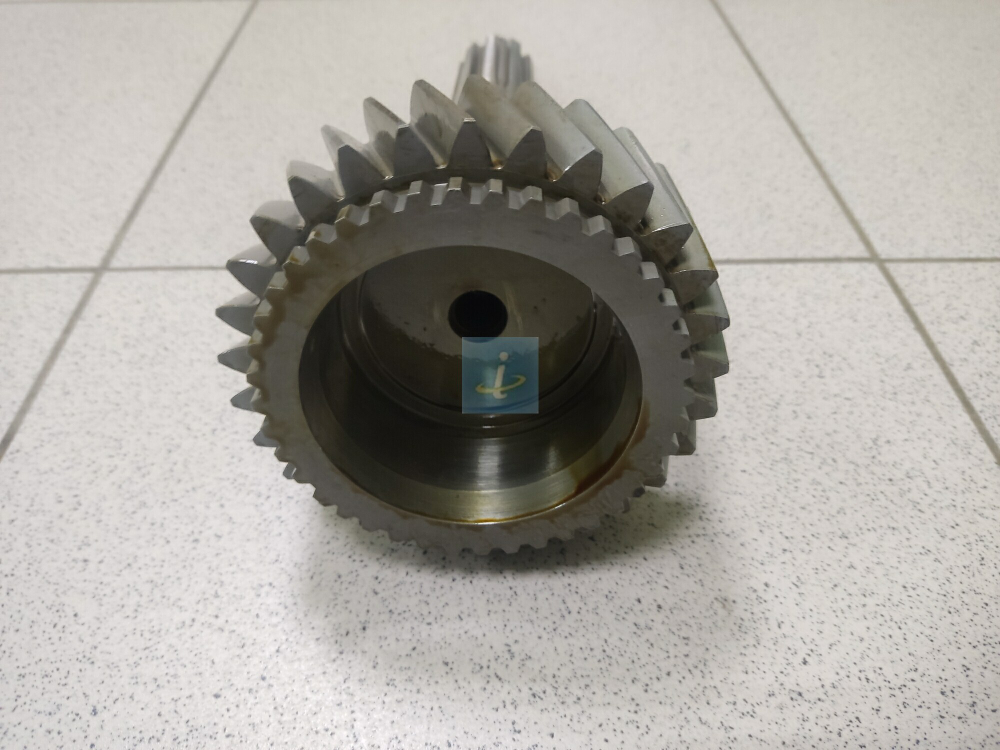 Вал первичный 239.1701027-10