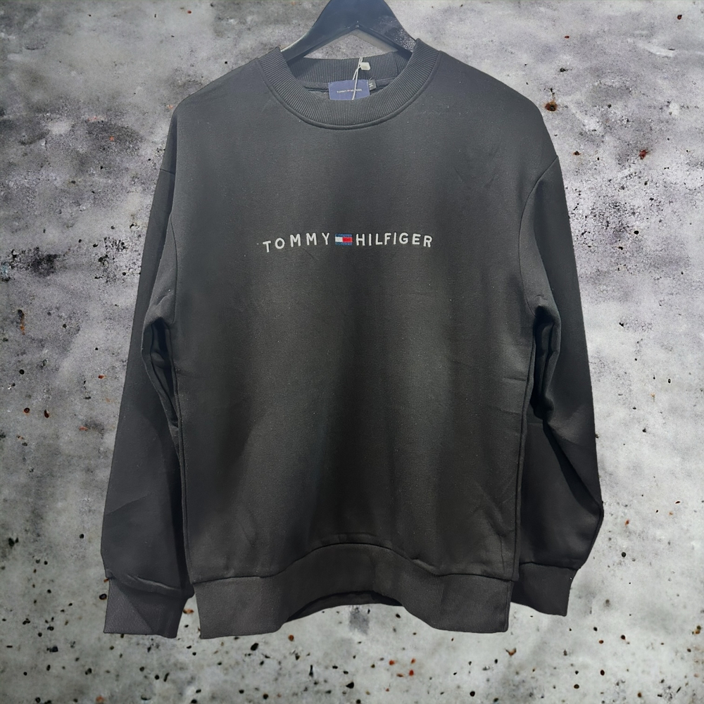 Свитшот Tommy Hilfiger #2 • Черный