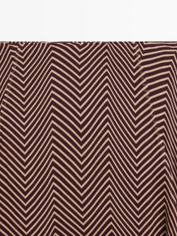 Massimo Dutti Расклешенная юбка миди с геометрическим принтом, бургунди