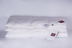 Одеяло пуховое German Grass Grand Down фрагмент