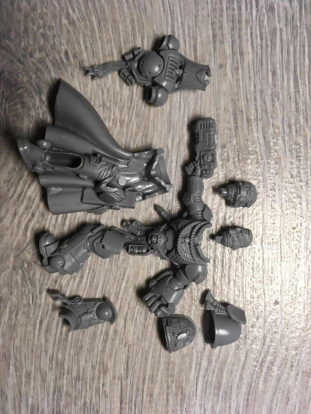 Primaris Captain with Power Fist.Limited Ed.