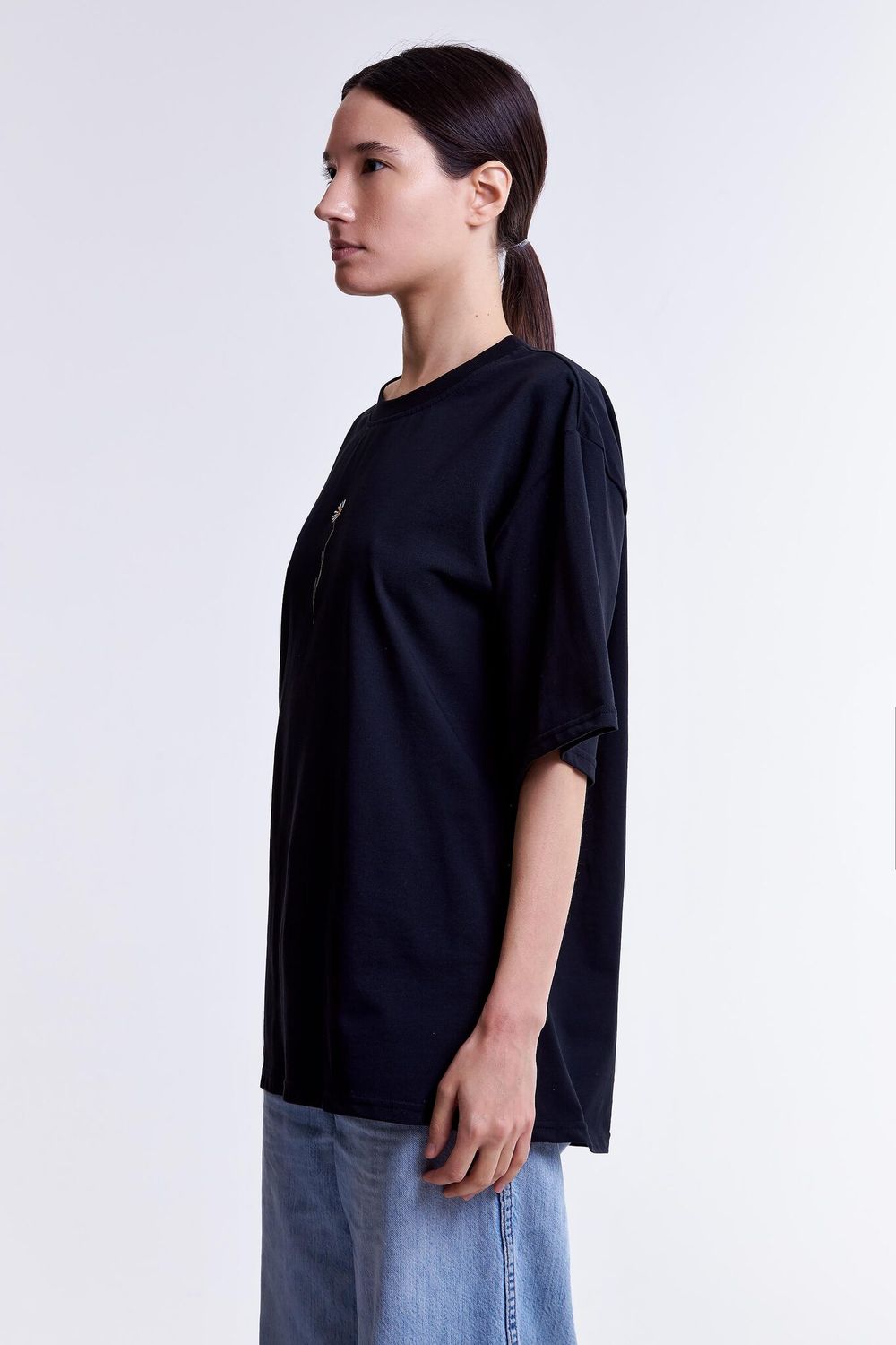 Футболка Гербарий Ромашка Черная